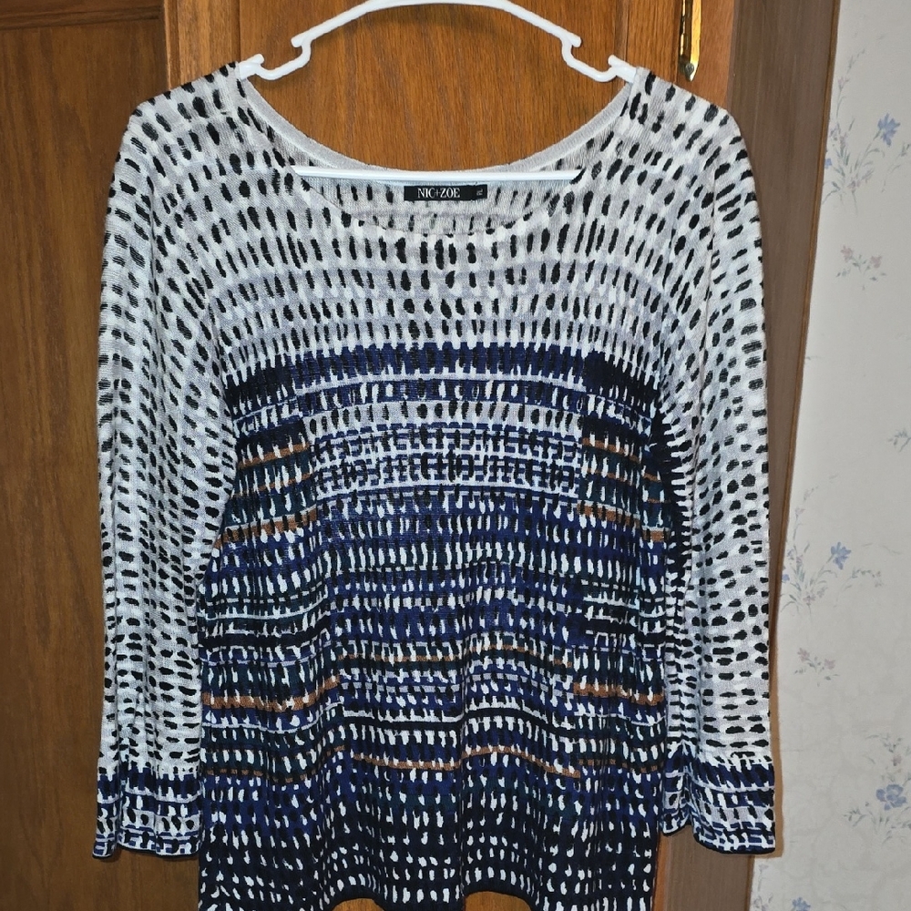 NIC+ZOE Black and White Patterned Blouse